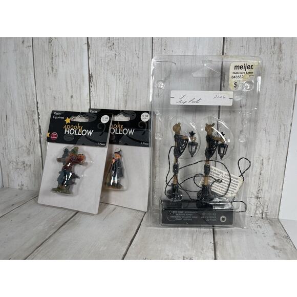 Lemax Other - Lemax Spooky Town Village Accessories Lot of 3 Lighted Posts & 2 Figurines